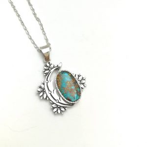 گردنبند نقره قلمزنی و سنگ فیروزه نیشابور